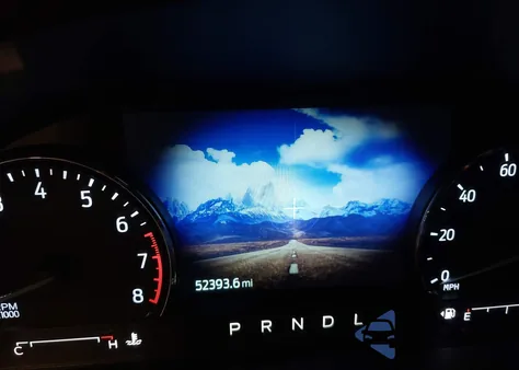 2022 Ford Explorer Xlt z USA, uszkodzony, nr VIN 1FMSK8DH3NGC35410